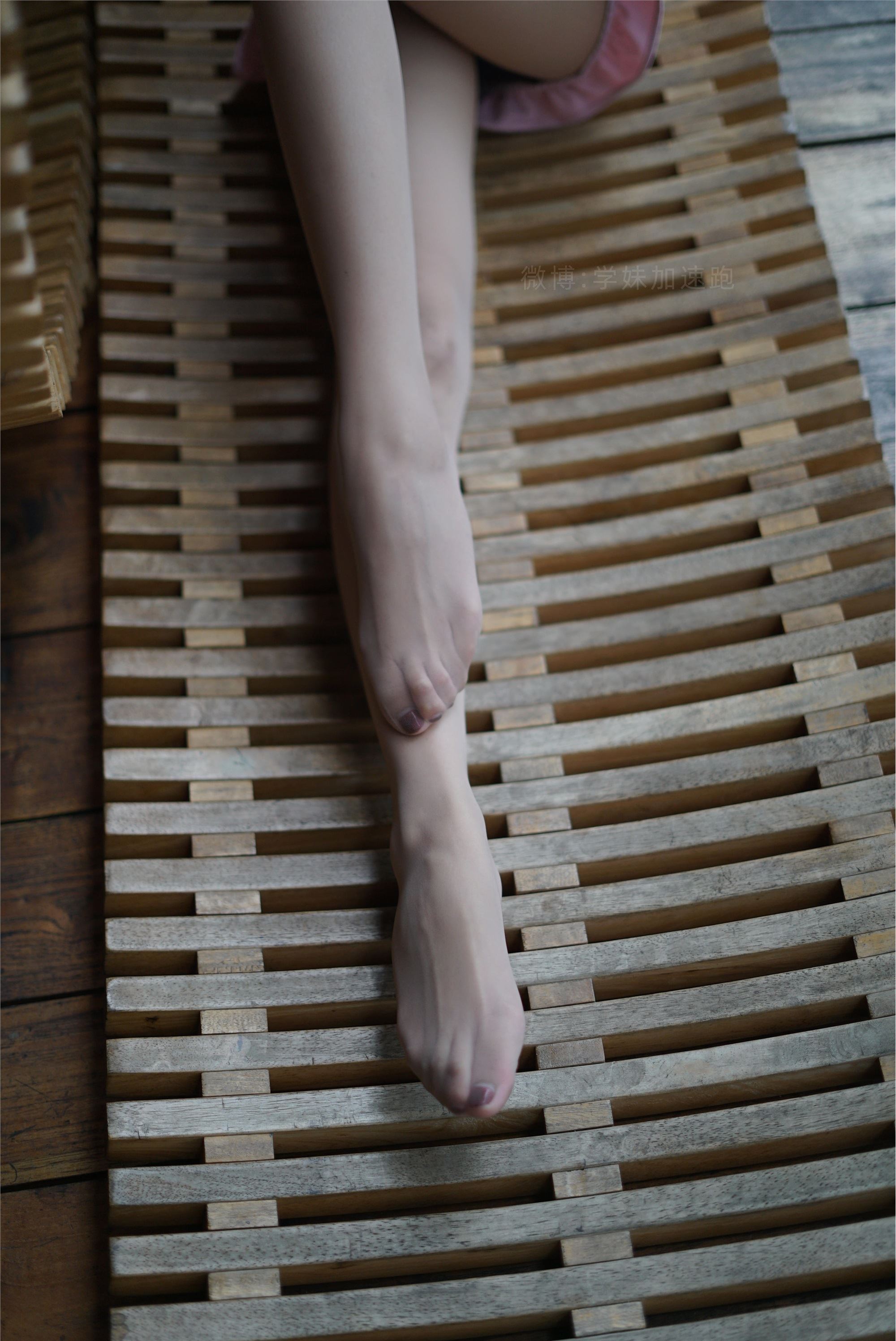 学妹加速跑 XM060《谁家的仙女呀-琪琪》